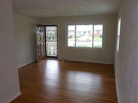 3rd image of 1505 Ekstine Dr