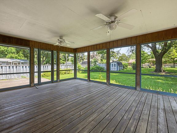 2nd image of 2273 Pleasant View Dr