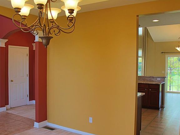 4th image of 10406 Townley Ct