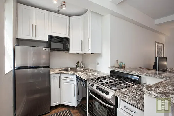 Sold by Halstead Real Estate | media 10