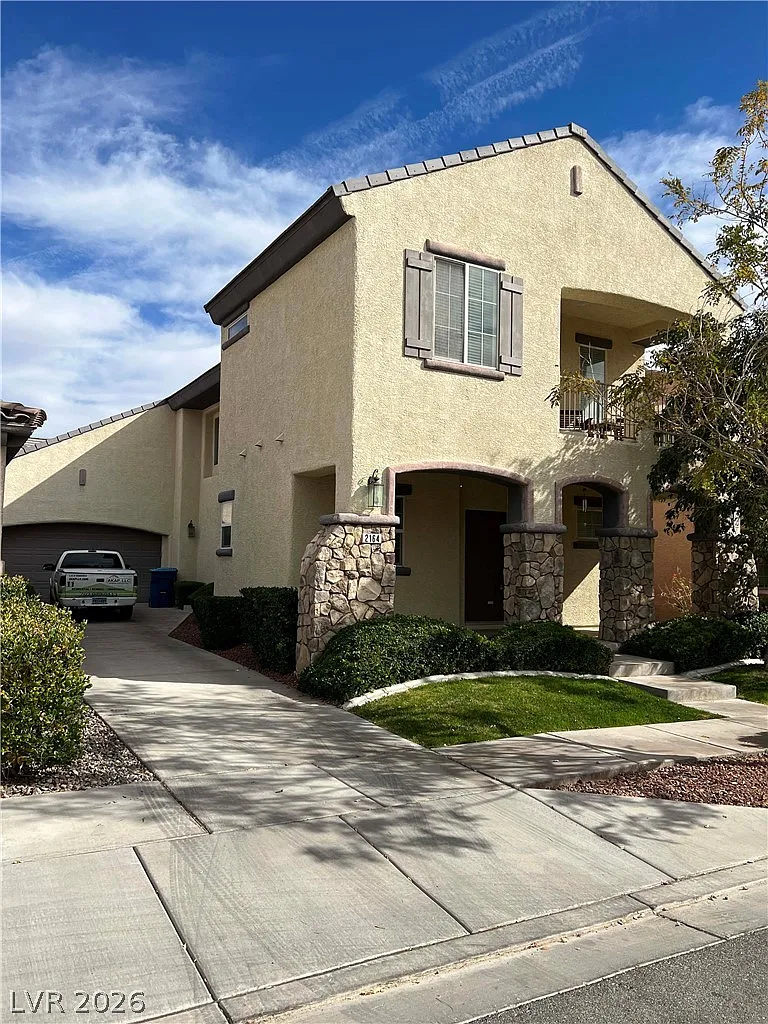 3 bed, 2.5 bath, 2057 sqft, $2,450 — Photo 1