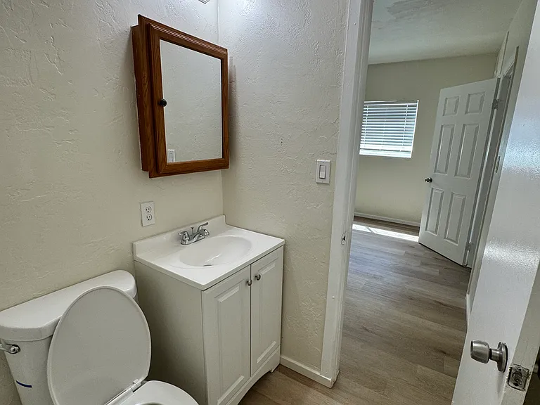 3863 Franklin Ave #3863 — Photo 6
