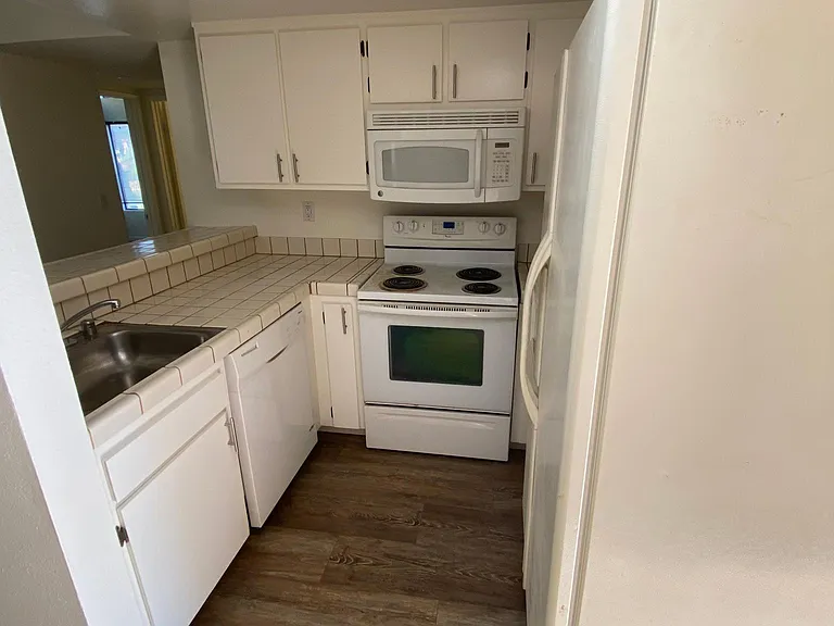 5736 Lauretta St #11 — Photo 8