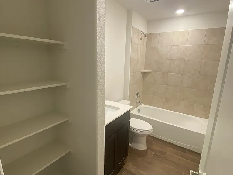 4005 Waterford Dr — Photo 25