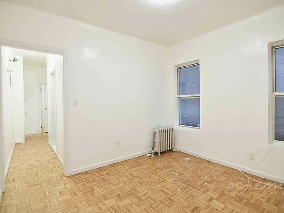2nd image of 22 Saint Nicholas Pl