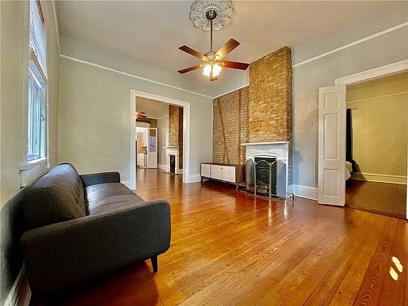 4th image of 2623 Chartres St