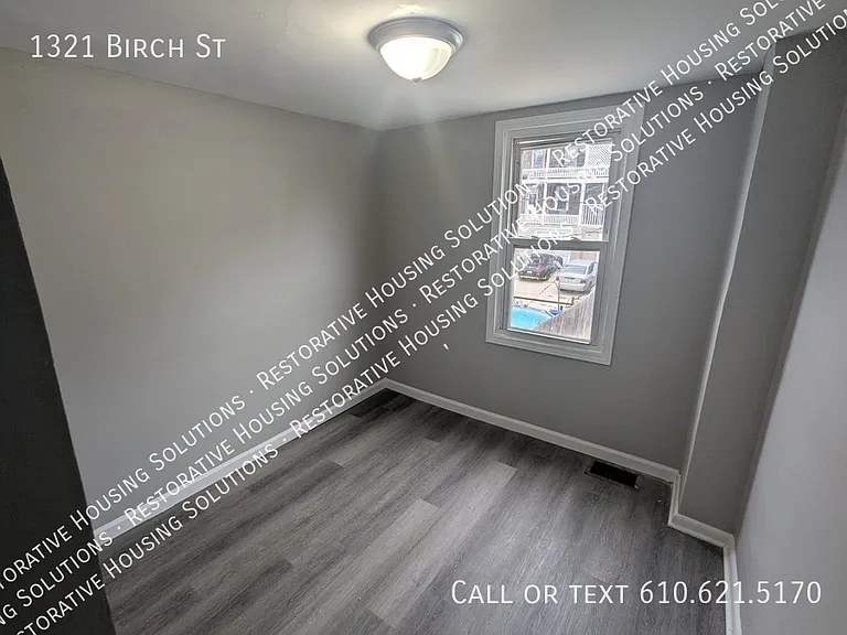 1321 Birch St — Photo 12