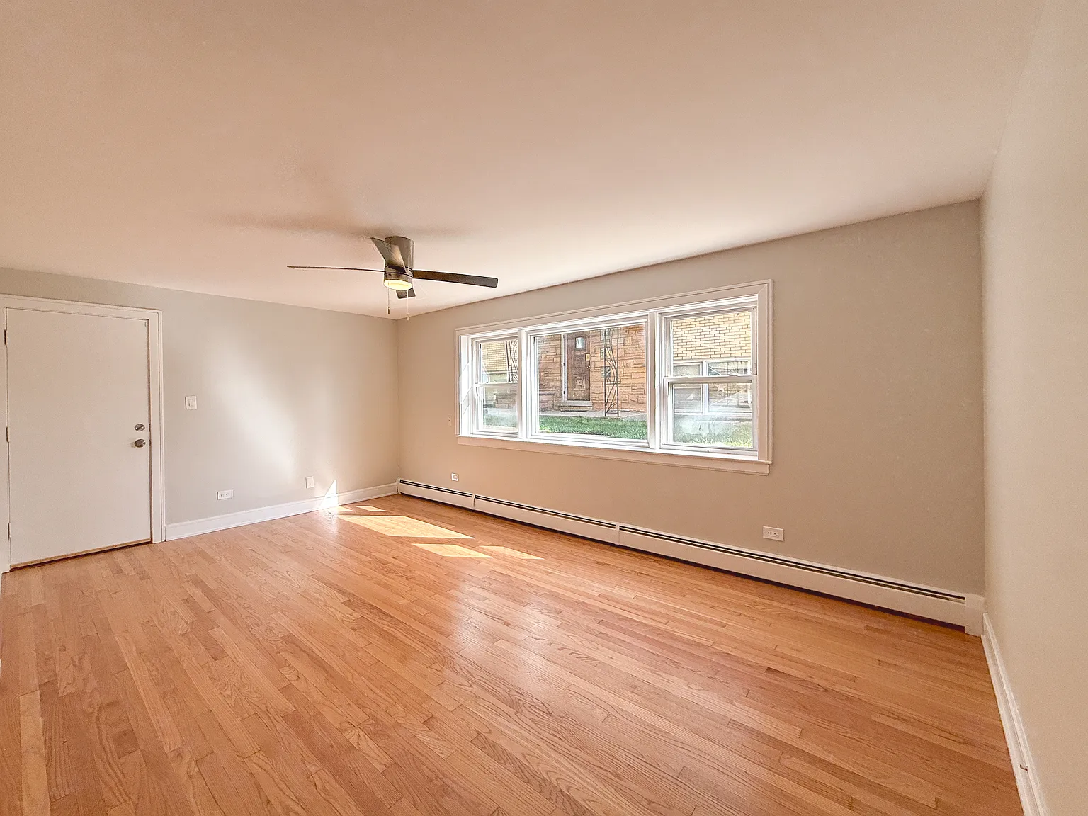 1 bed, 825 sqft, $1,275 — Photo 3