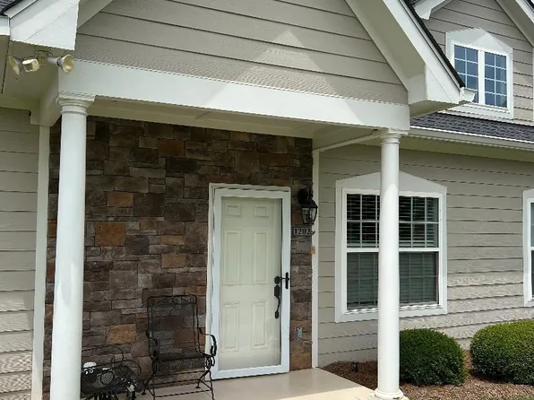 1202 Village Blvd SE, Rome, GA 30161