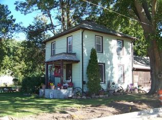 303 Union St, Manawa, WI 54949