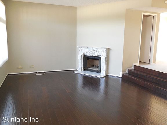 2nd image of 729 E Grand Ave APT B