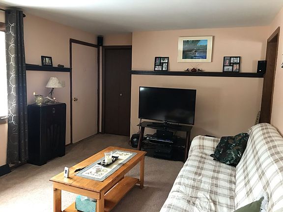5th image of 112 Sheridan Dr