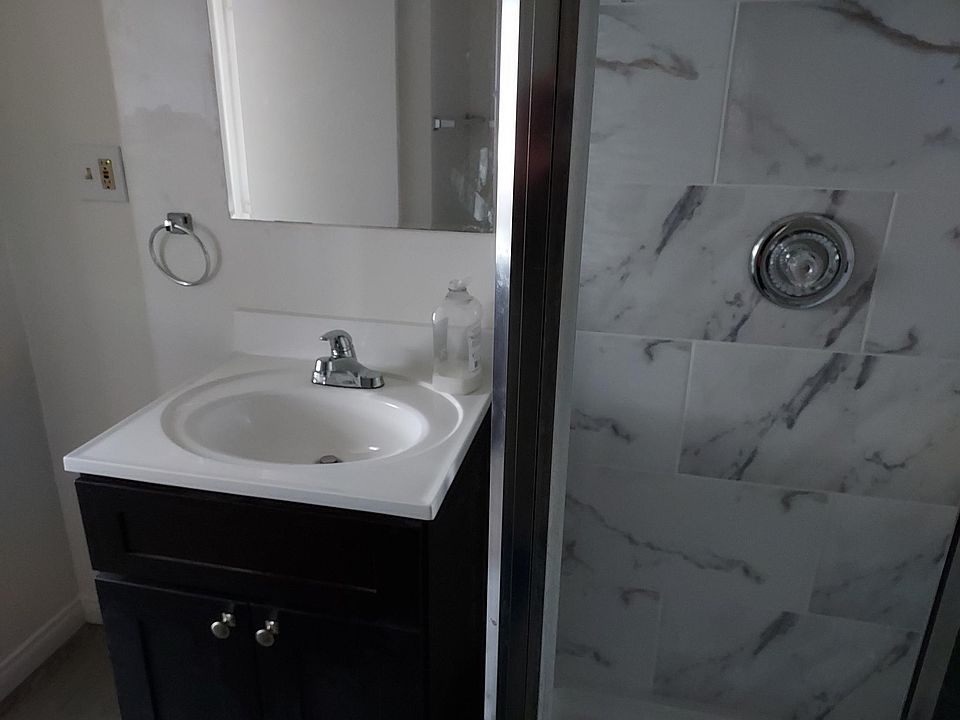 1st image of 3667 Menlo Ave