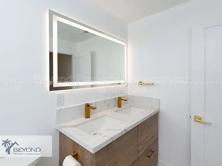 8987 Jade Coast Ln — Photo 17