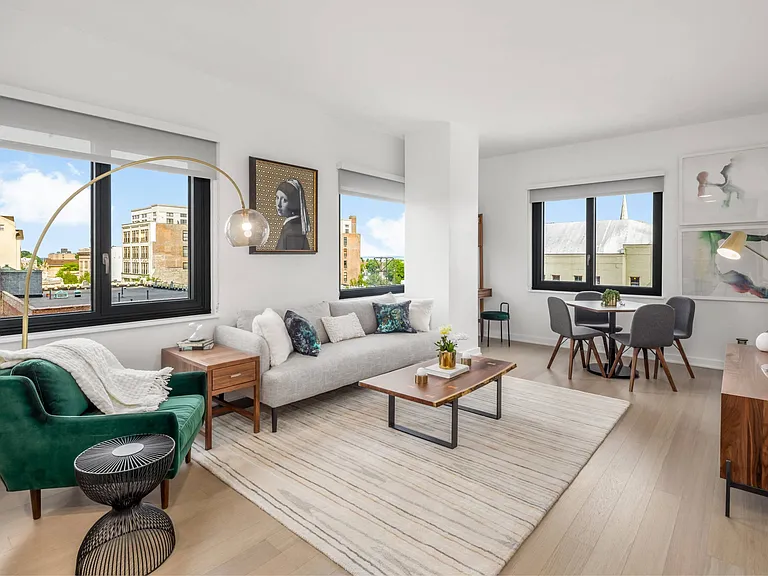 360 Huguenot — Photo 16