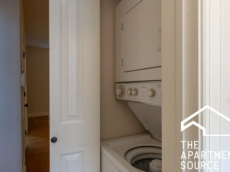 3443 N Lakewood Ave #2 — Photo 17