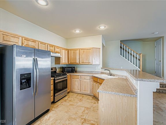 5th image of 3213 Orange Orchid Pl Unit 2