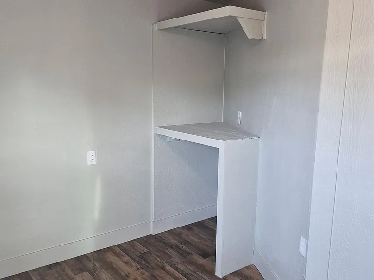1402 S Main St #2E — Photo 7