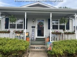 220 Walnut St, Saint Albans, WV 25177