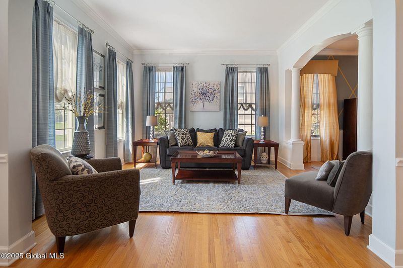 3rd image of 36 Farmview Lane