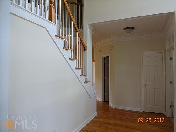 5th image of 1185 Maycroft Knl
