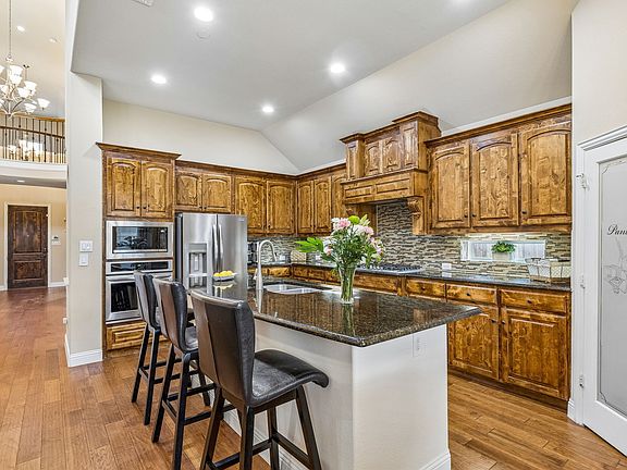 4th image of 2217 Gulfstream Dr