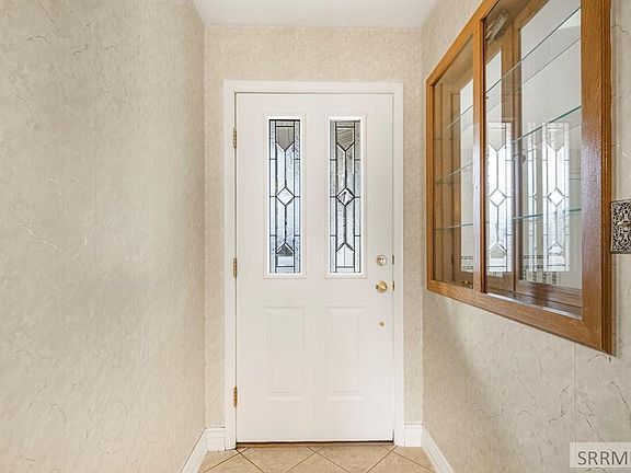 5th image of 775 Wooten Way