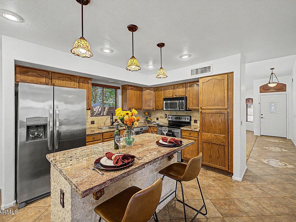 1st image of 16778 W TAYLOR Street