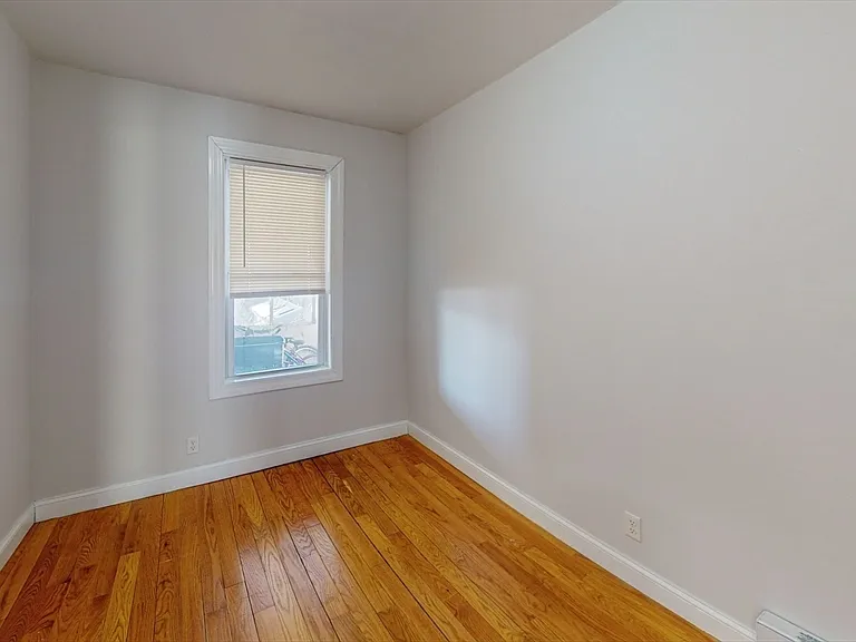 67 Marion St #3 — Photo 9