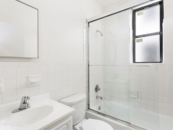 2nd image of 541 Lincoln Pl APT 4E