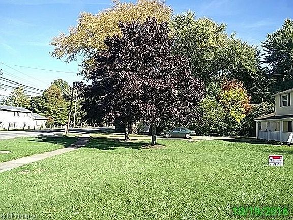 2nd image of 36516 Lake Shore Blvd