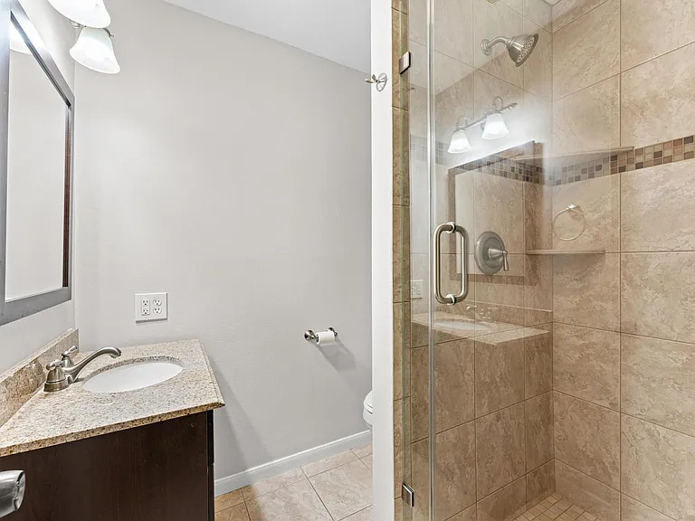 2562 Kevin Ln — Photo 12