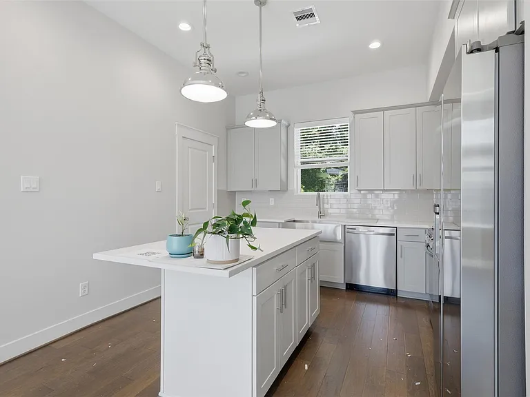 5305 Donovan Gardens Ln — Photo 30
