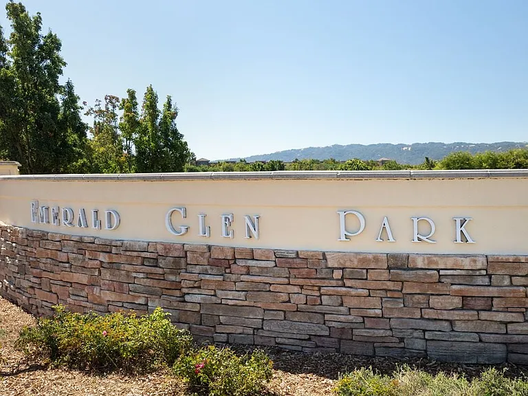 Located 4 miles from Emerald Glen Park
