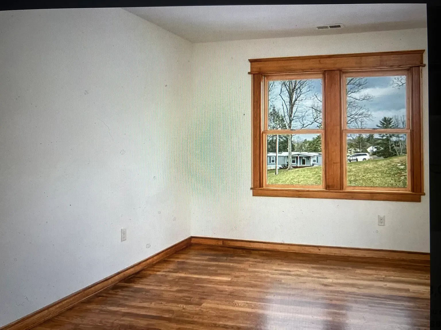 56 Goldview Rd — Photo 4