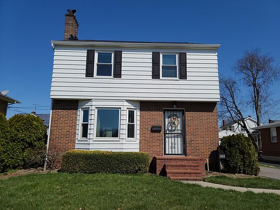 2nd image of 1954 Stratford Way