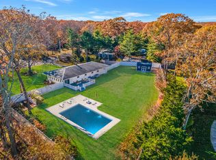 6 Rolling Hill Rd, Hampton Bays, NY 11946