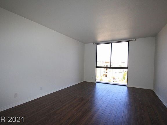 3rd image of 3930 University Center Dr APT 607