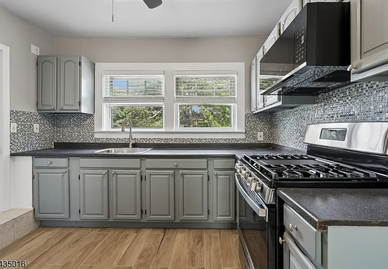 26 Howe Ave #2 — Photo 15