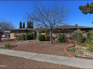 411 Crown Point Dr, El Paso, TX 79912
