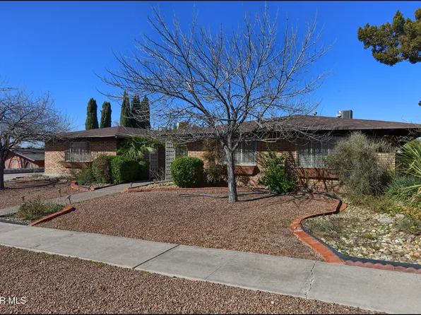 411 Crown Point Dr, El Paso, TX 79912