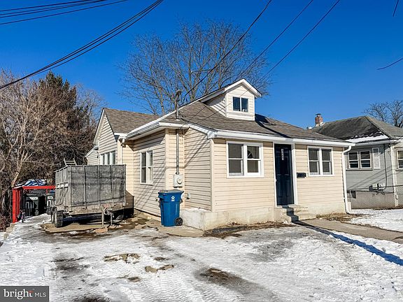 2nd image of 121 Glenrich Ave