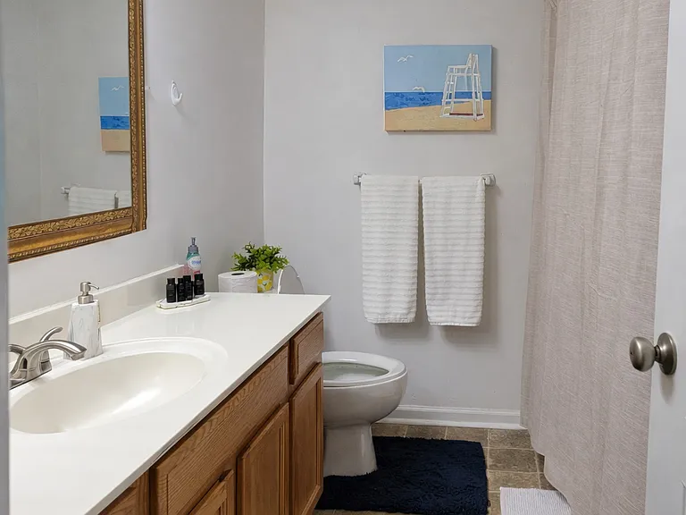 1510 E Henry St — Photo 12