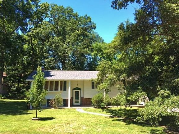 2nd image of 1401 Kenwood Dr
