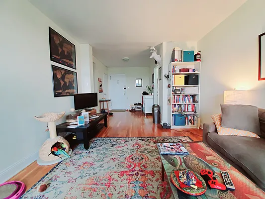 Rented by New York Dwellings LLC | media 10