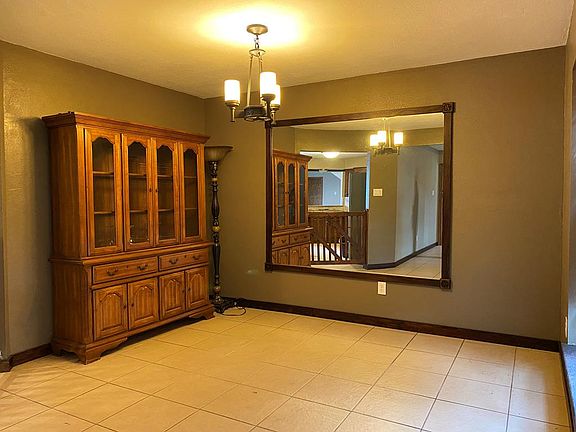 4th image of 202 Doral Dr