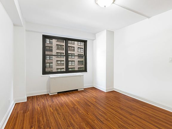 3rd image of 220 E 57th St APT 2D