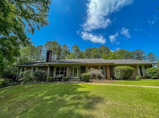 145 Lakeshore Dr, Camden, AR 71701