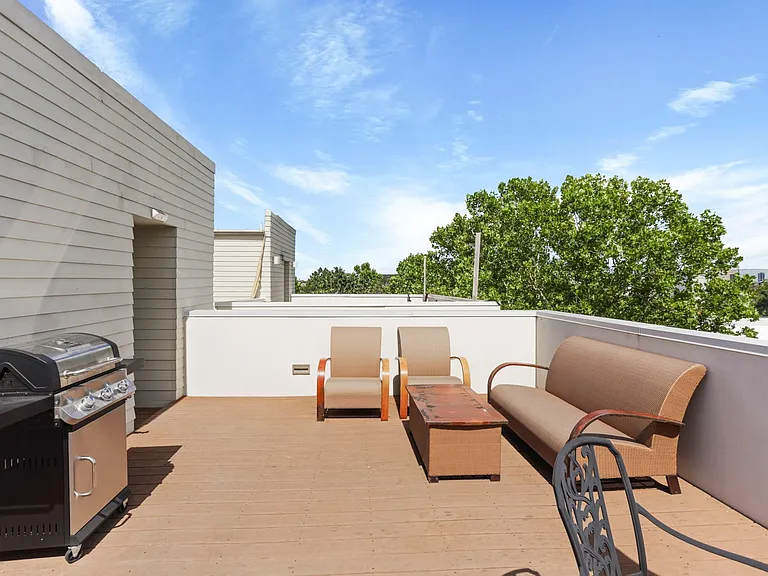 4302 Rose St — Photo 25