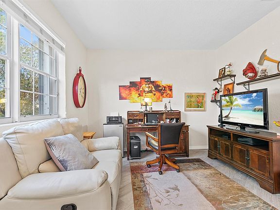 4th image of 2751 E Aragon Boulevard #3
